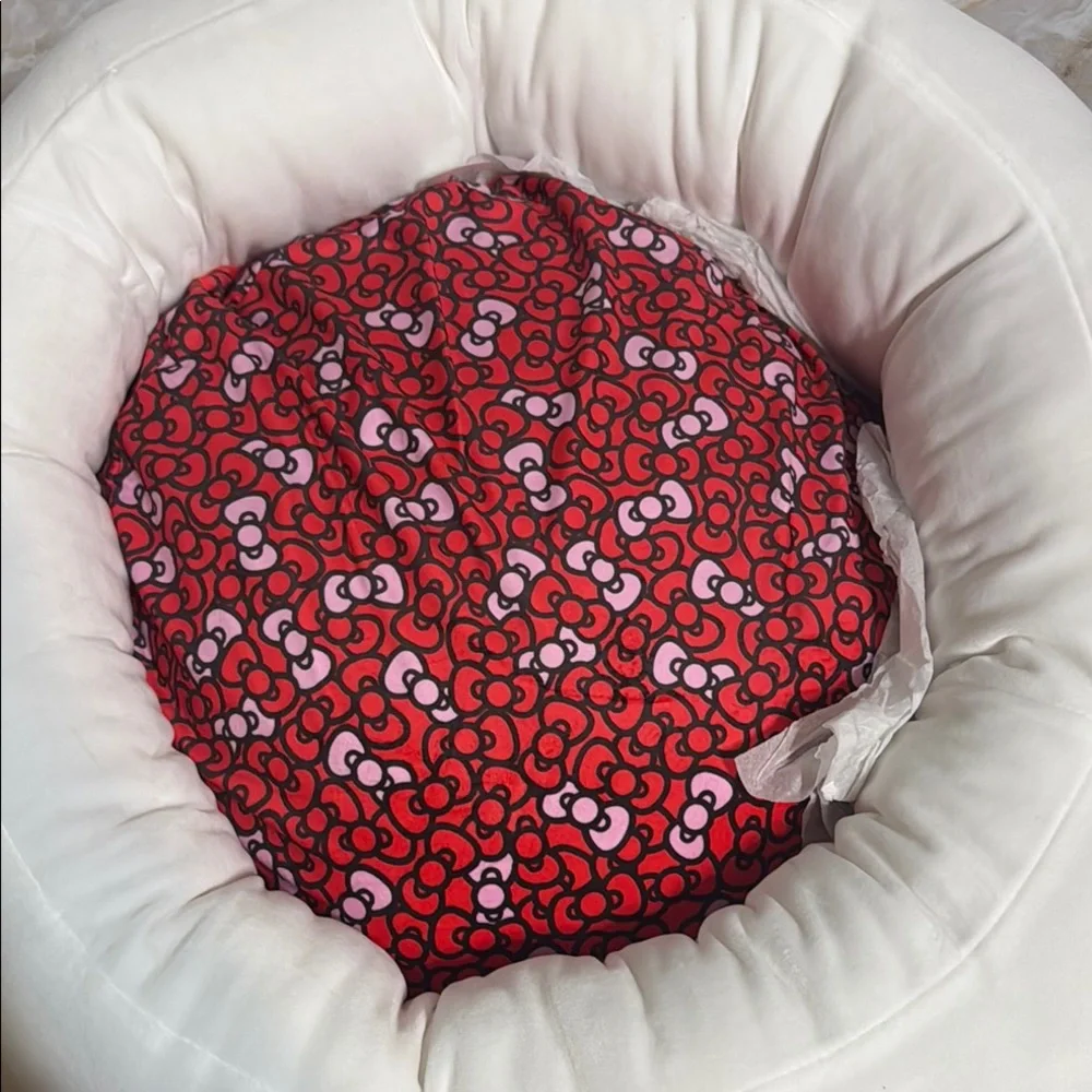 Hello Kitty Pet Bed with Red Bow